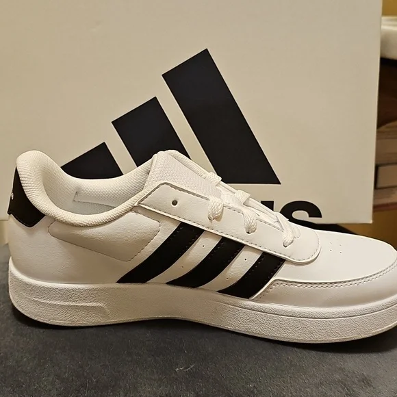 Adidas sneaker - Picture 9 of 11
